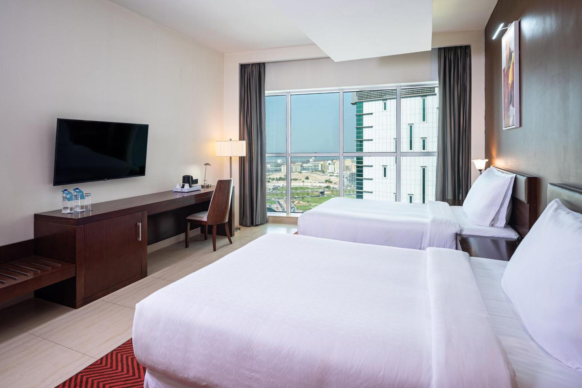 Four Points By Sheraton Sharjah Esterno foto